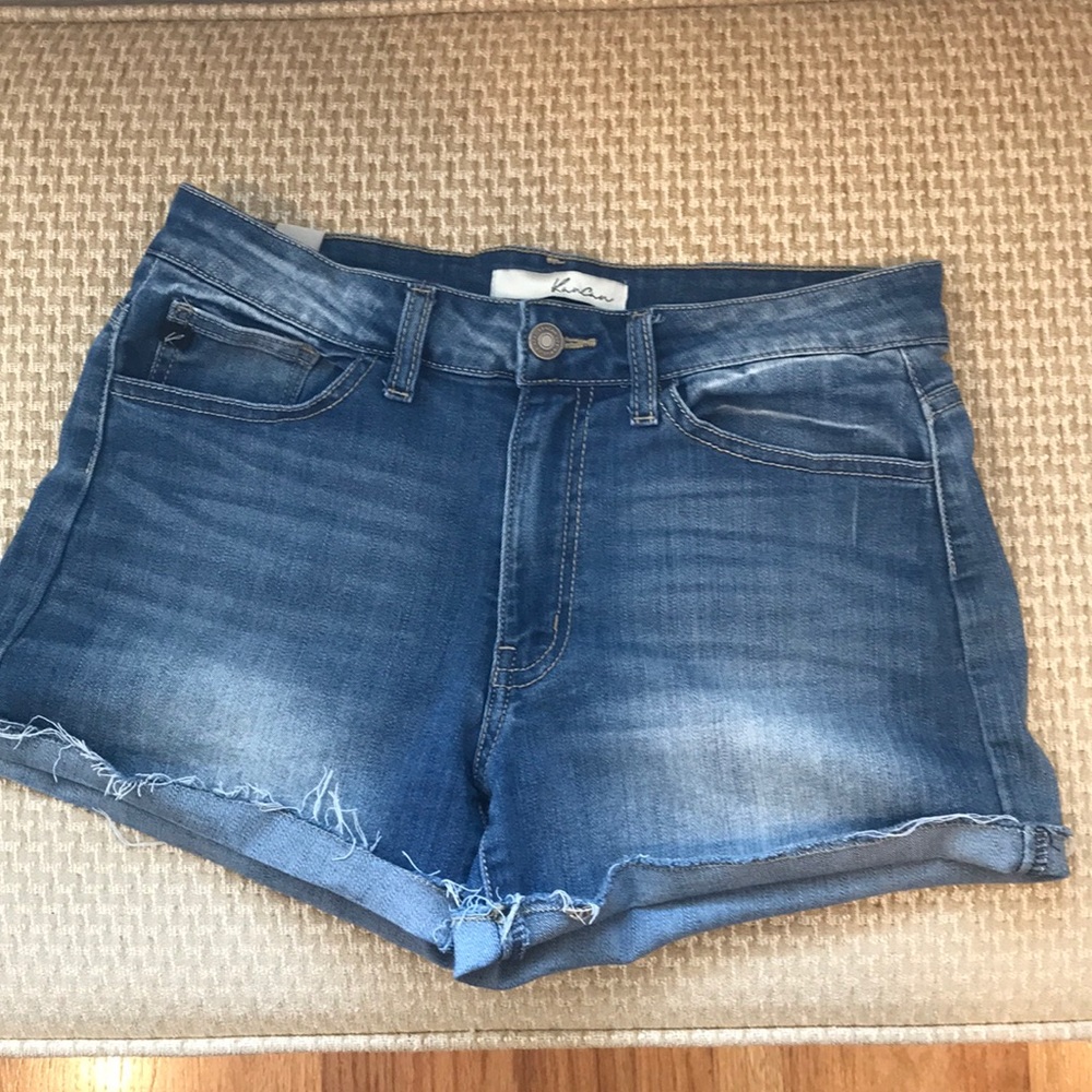 KanCan cutoffs, cuffed and with on-trend details!